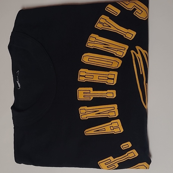 Mens T-shirt, Small, St. Anthony's Flying Sneaker logo - Picture 9 of 11